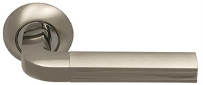 Ручка дверная на круглой розетке  Archie  SILLUR 96 S.CHROME/P.CHROME хром матовый/хром